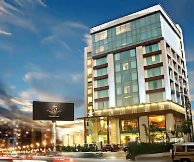 https://imgcld.yatra.com/ytimages/image/upload/t_hotel_yatra_city_desktop/v1404127945/Domestic Hotels/Hotels_Patna/Hotel The Panache/Overview.jpg